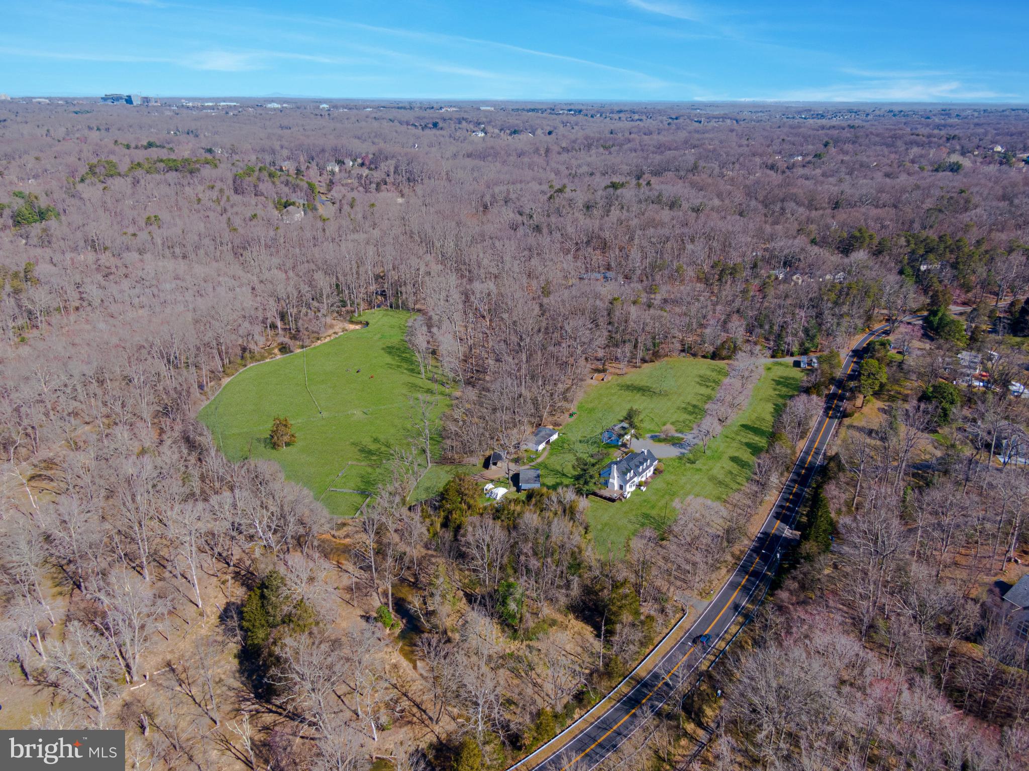 10728 Vale Road Oakton, VA 22124 - Photo 12 of 23 Gallery Image 12