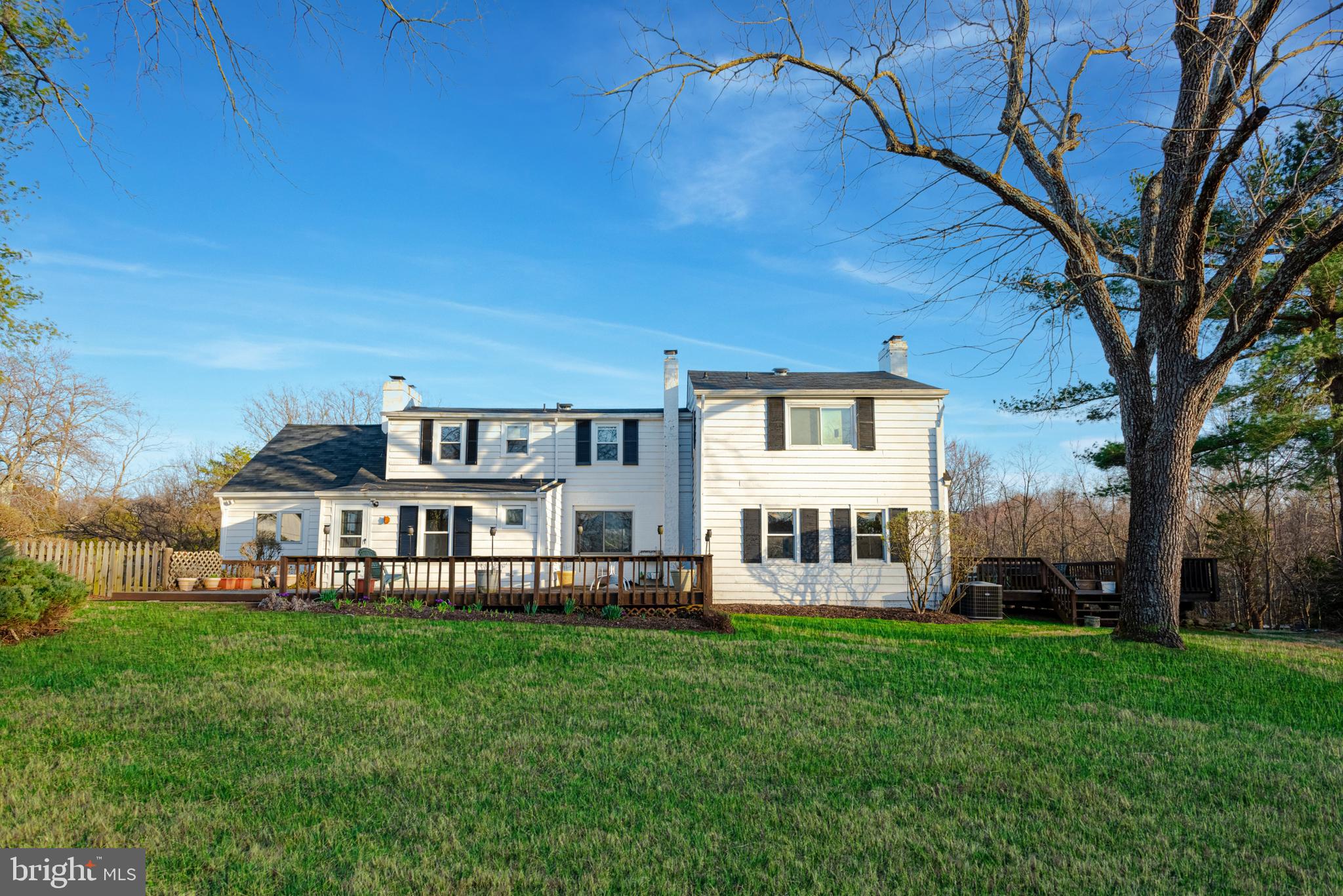 10728 Vale Road Oakton, VA 22124 - Photo 7 of 23 Gallery Image 7
