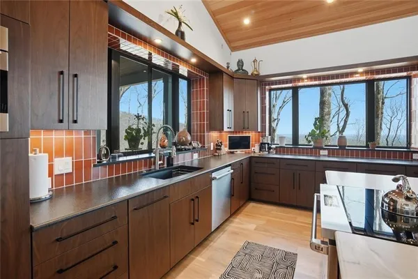 $1,650,000 | 7207 Ridgeview Drive, Jasper, GA 30143