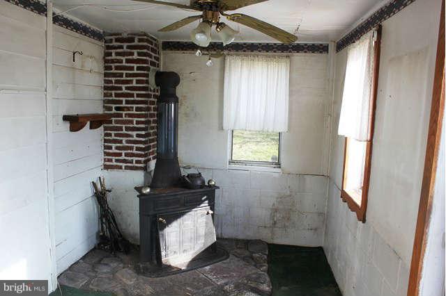 14530 Tollgate Ridge Road Hancock, MD 21750 - Photo 8 of 12 Enclosed Porch