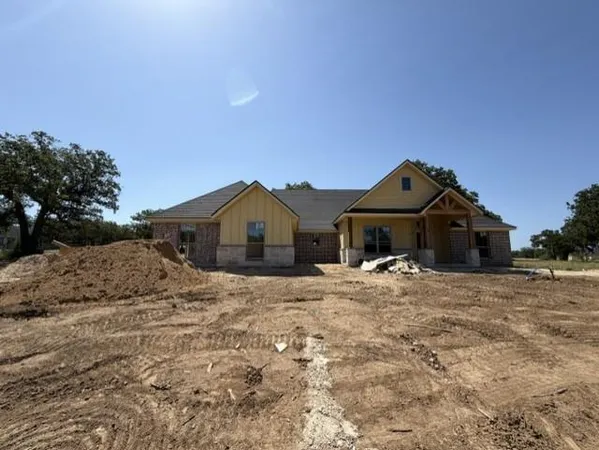 $444,900 | 2032 Camden Lane, Springtown, TX 76082