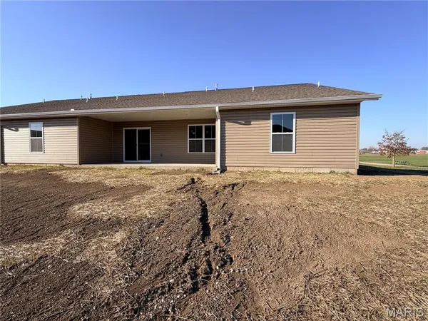 $369,700 | 21 Sonata Lane, Troy, IL 62294