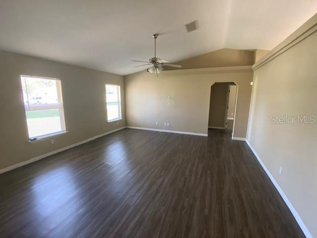 40 Hemlock Radial Loop Ocala, FL 34472 - Photo 4 of 17 Gallery Image 4