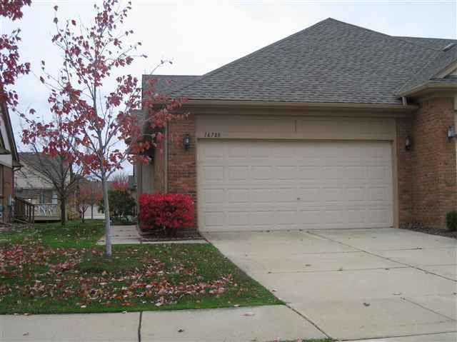 16788 Country Ridge Court Macomb, MI 48044 - Photo 3 of 20 31079399-2.JPG
