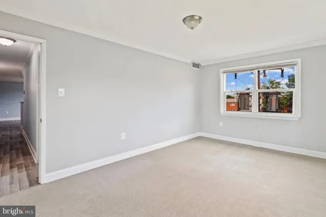 $2,500 | 5909 Quantrell Avenue, Unit 203, Alexandria, VA 22312