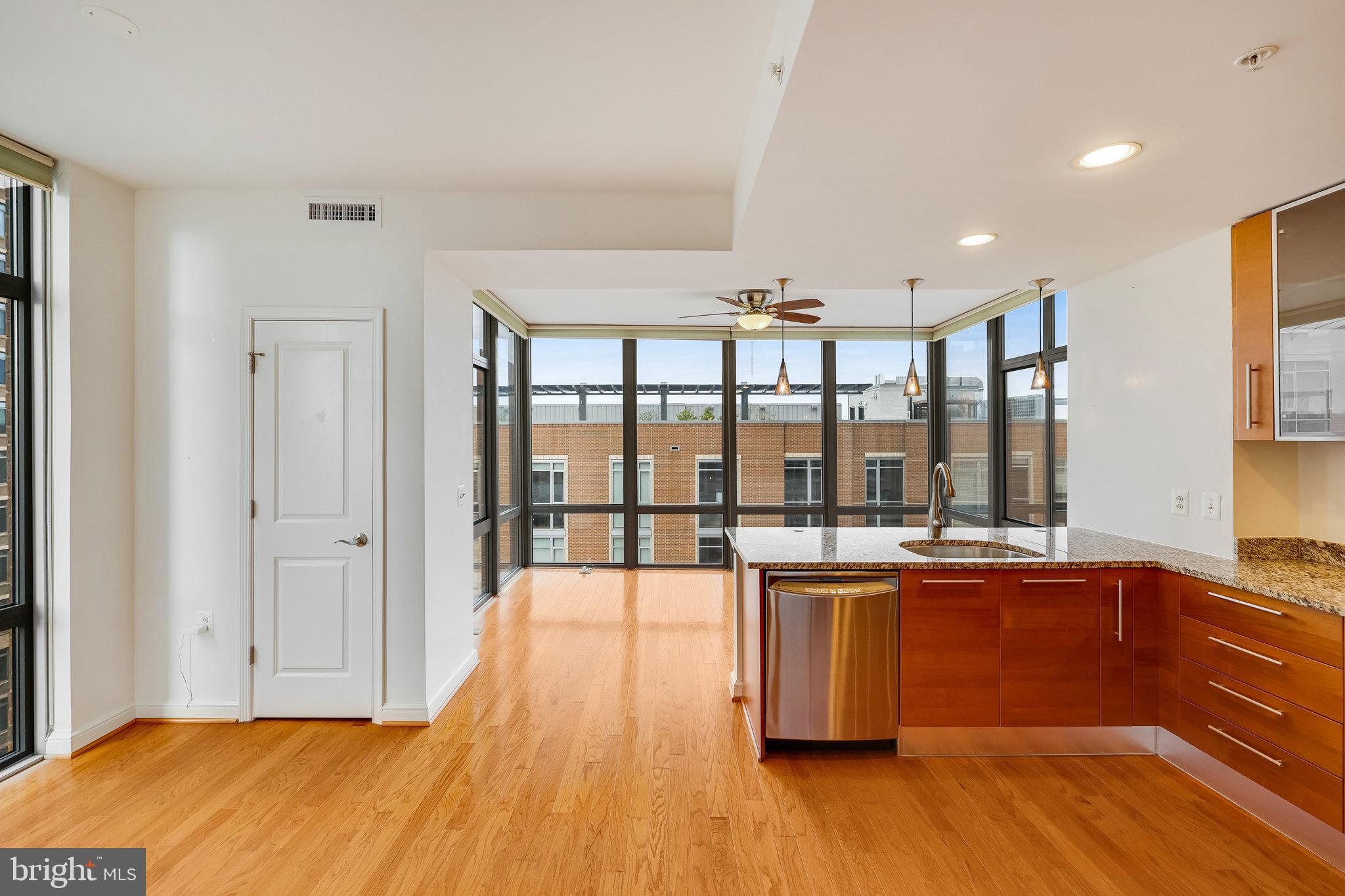 11990 Market Street, Unit 707 Reston, VA 20190 - Photo 12 of 70 Gallery Image 12