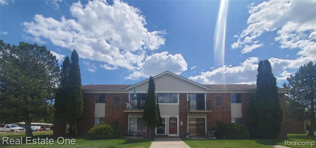 43284 Mound Road, Unit 407 Sterling Heights, MI 48314 - Photo 1 of 11