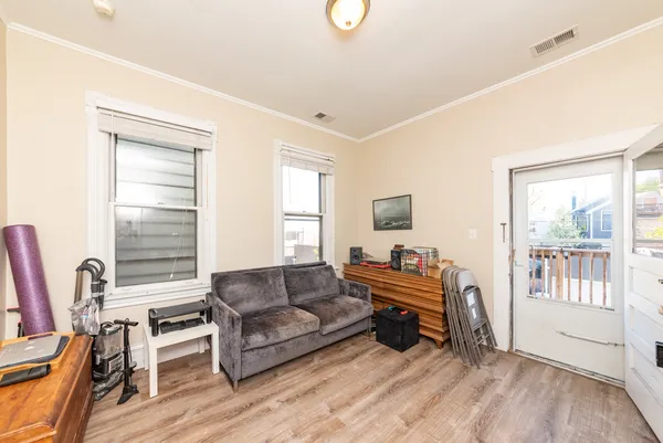 $2,200 | 1431 West Belmont Avenue, Unit 2R, Chicago, IL 60657