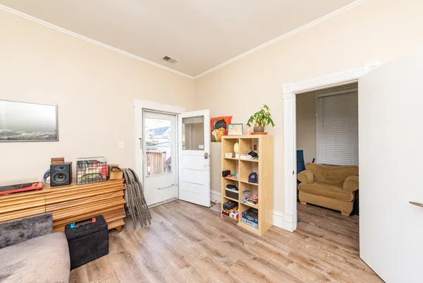 $2,200 | 1431 West Belmont Avenue, Unit 2R, Chicago, IL 60657