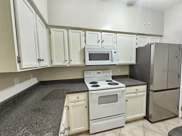 $155,000 | 3800 Tanglewilde Street, Unit 605, Houston, TX 77063