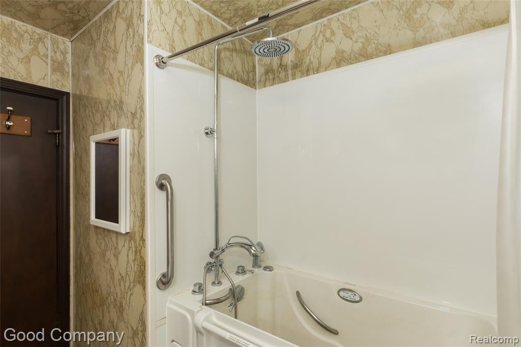 4105 Durham Road Royal Oak, MI 48073 - Photo 26 of 36 Gallery Image 26