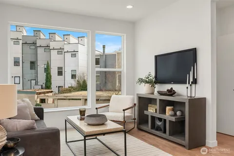 $949,000 | 223 Northeast 75th Street, Seattle, WA 98115