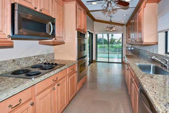 10327 Sunset Bend Drive Boca Raton, FL 33428 - Photo 8 of 42 Kitchen