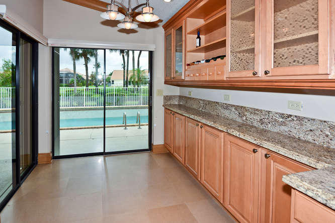 10327 Sunset Bend Drive Boca Raton, FL 33428 - Photo 9 of 42 Kitchen