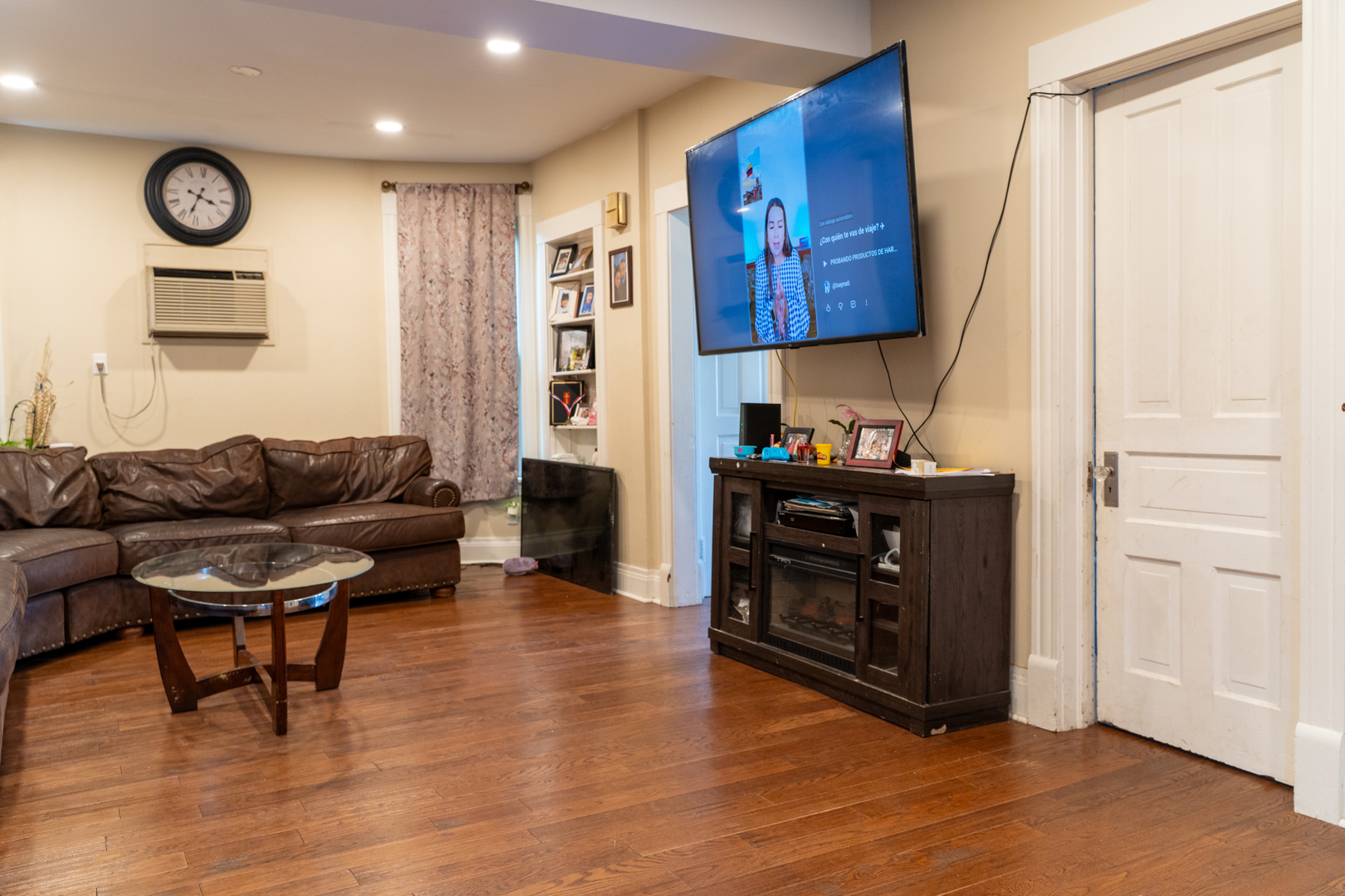 265 Slade Avenue Elgin, IL 60120 - Photo 8 of 23