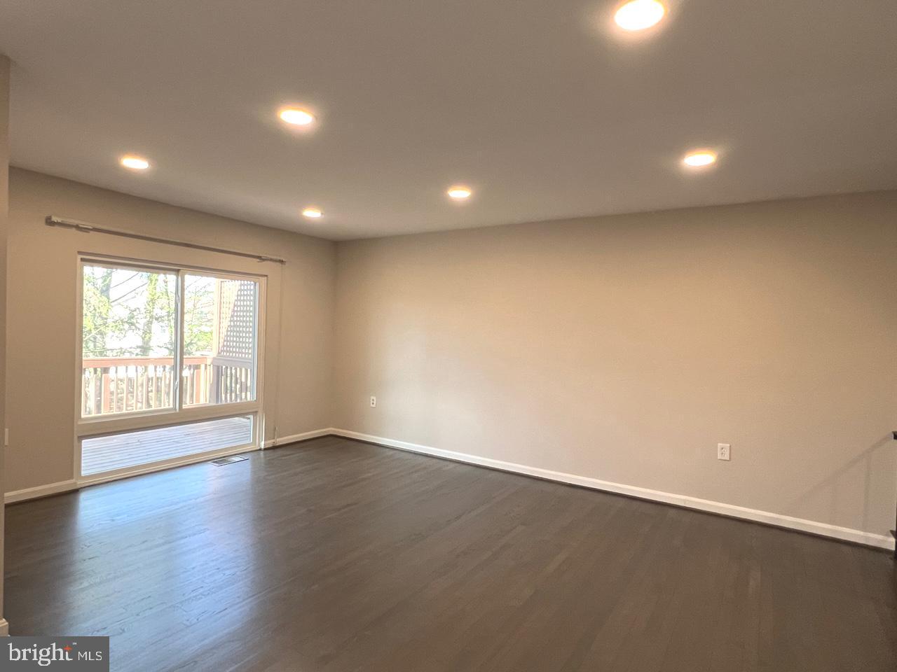 8138 Inverness Ridge Road Potomac, MD 20854 - Photo 11 of 27