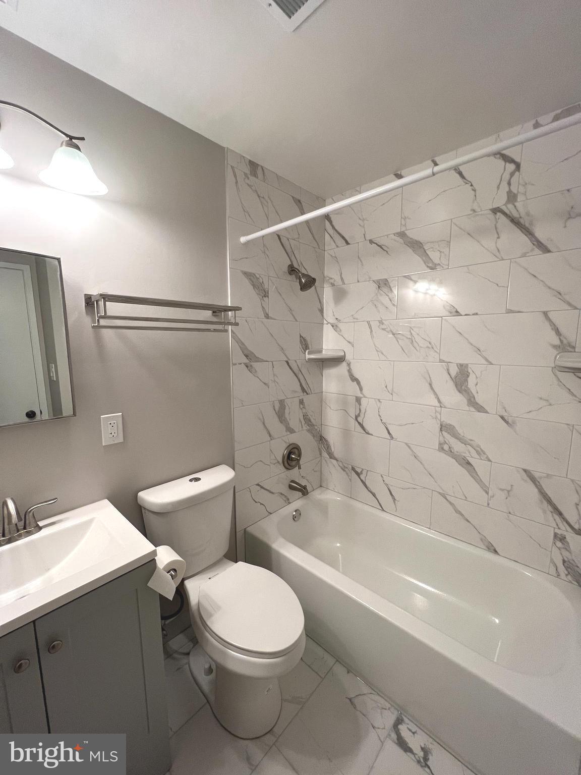 8138 Inverness Ridge Road Potomac, MD 20854 - Photo 17 of 27