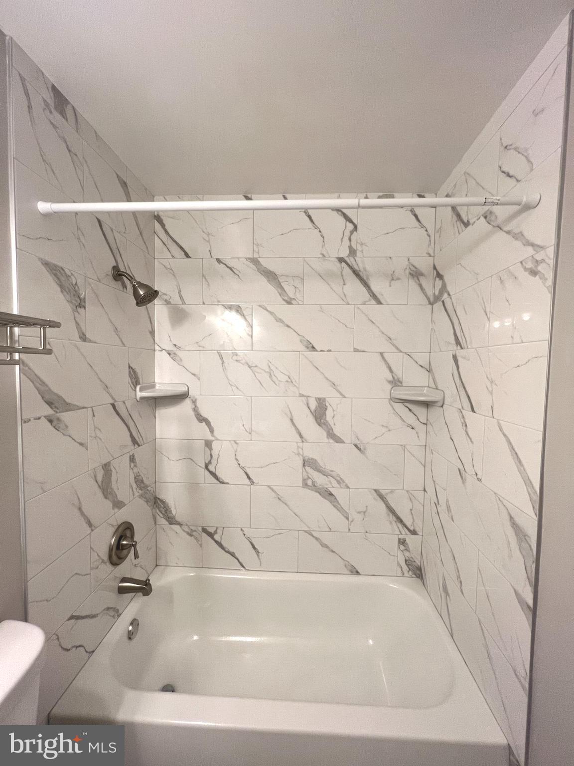 8138 Inverness Ridge Road Potomac, MD 20854 - Photo 18 of 27