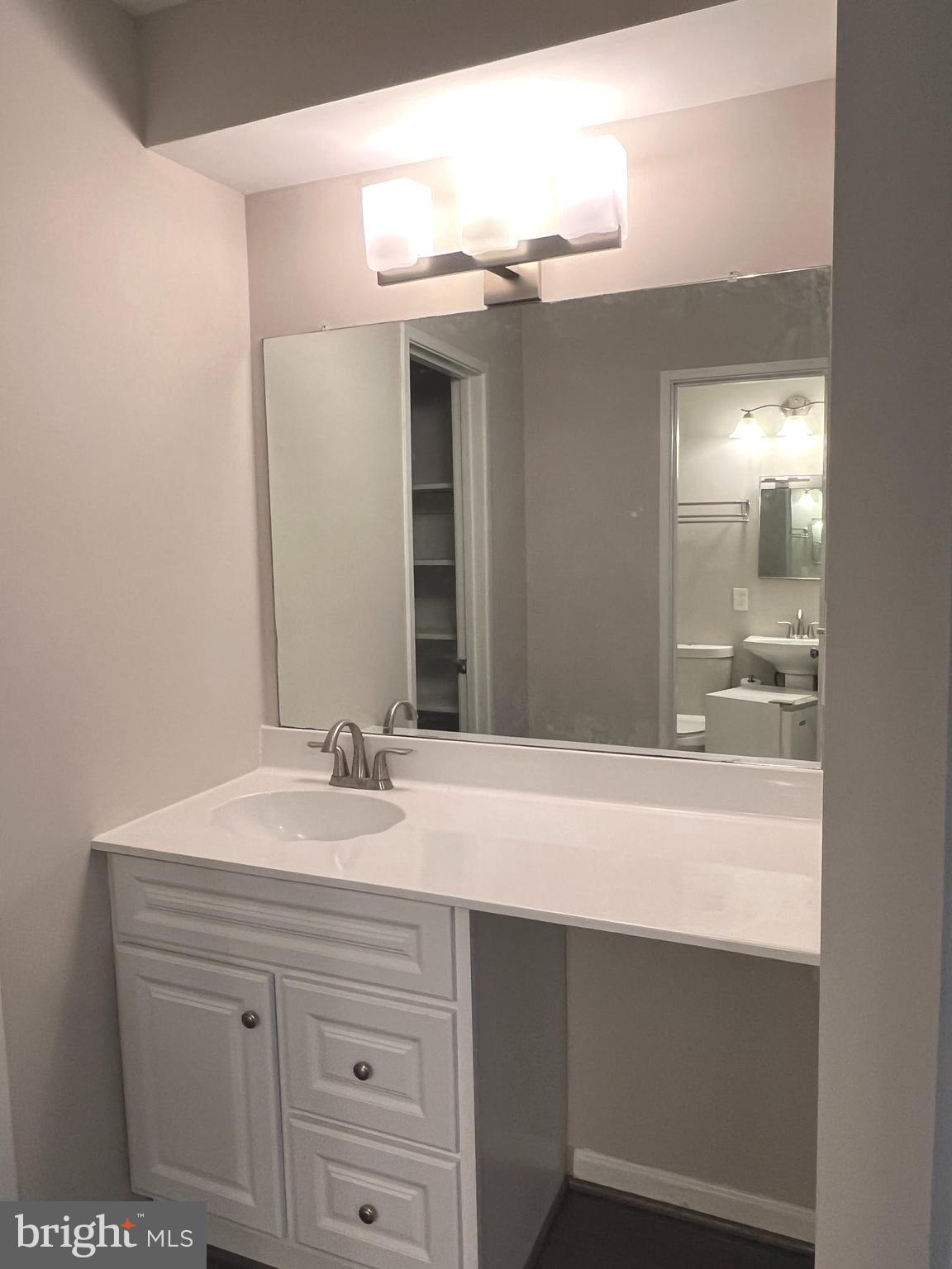 8138 Inverness Ridge Road Potomac, MD 20854 - Photo 21 of 27