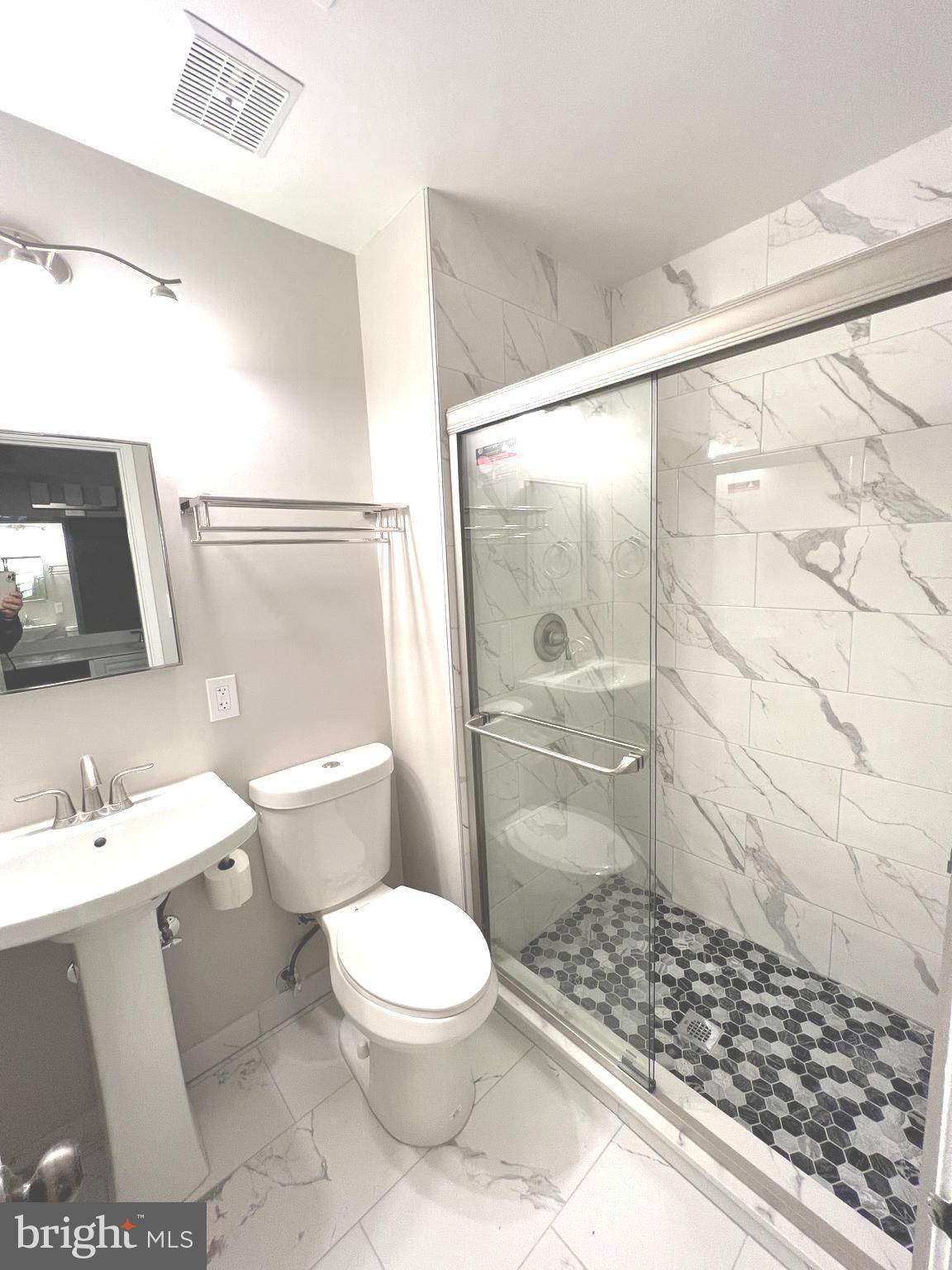 8138 Inverness Ridge Road Potomac, MD 20854 - Photo 22 of 27