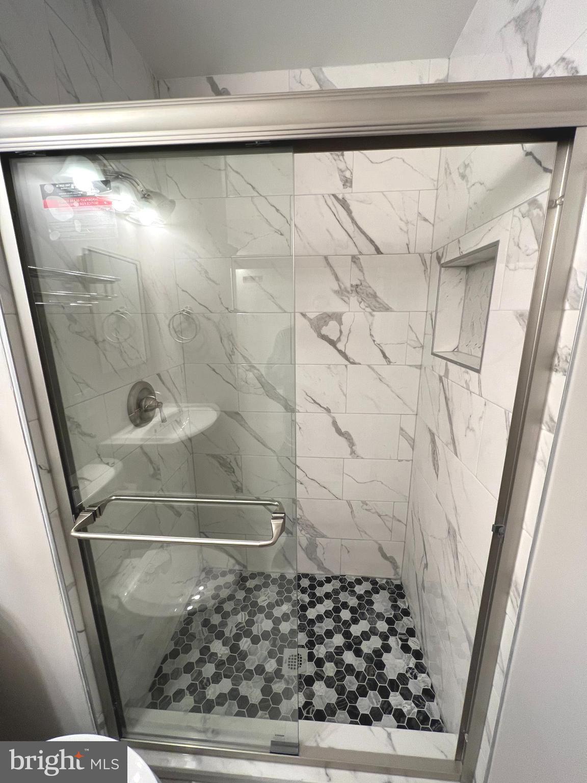 8138 Inverness Ridge Road Potomac, MD 20854 - Photo 23 of 27