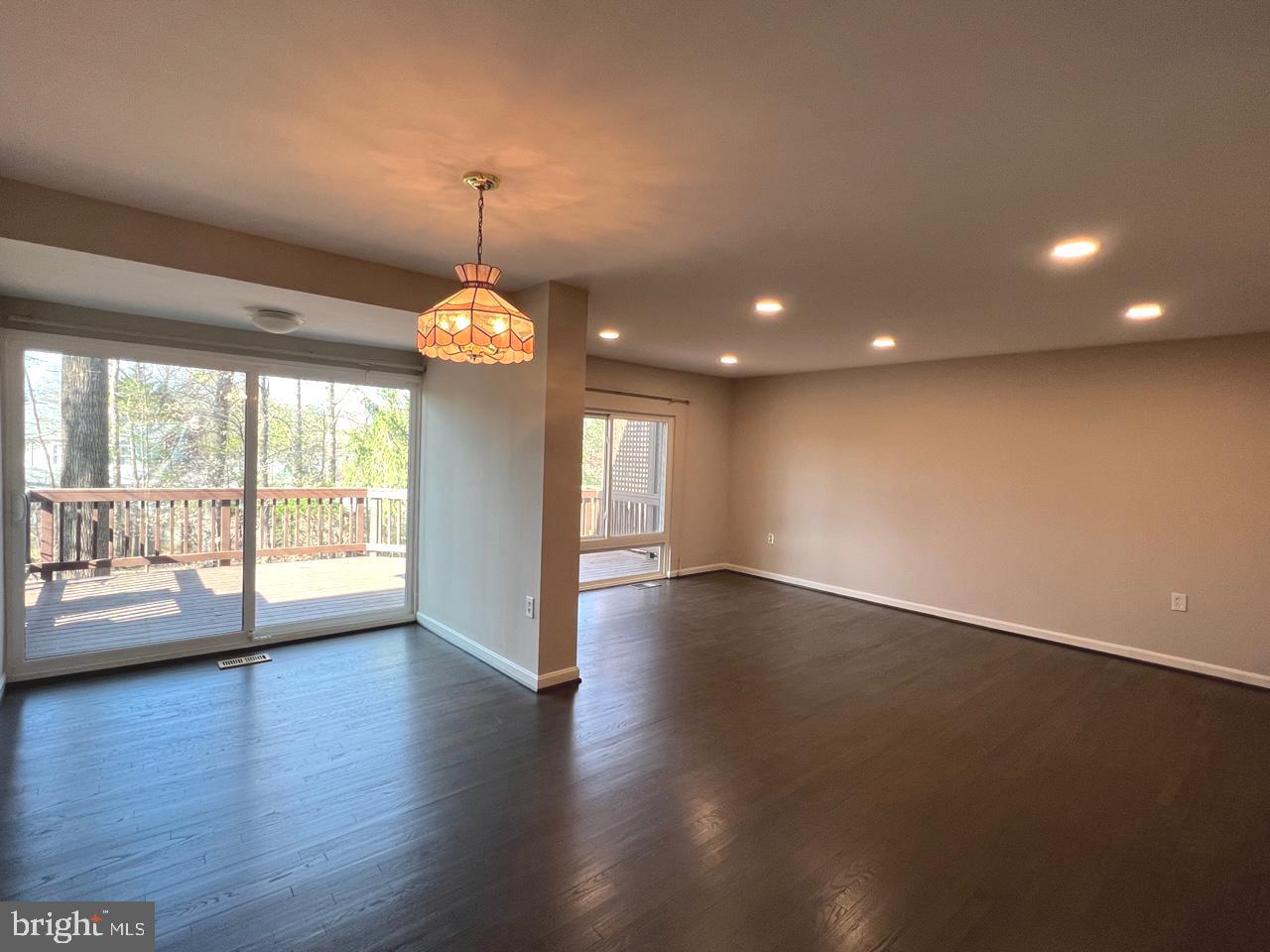 8138 Inverness Ridge Road Potomac, MD 20854 - Photo 8 of 27