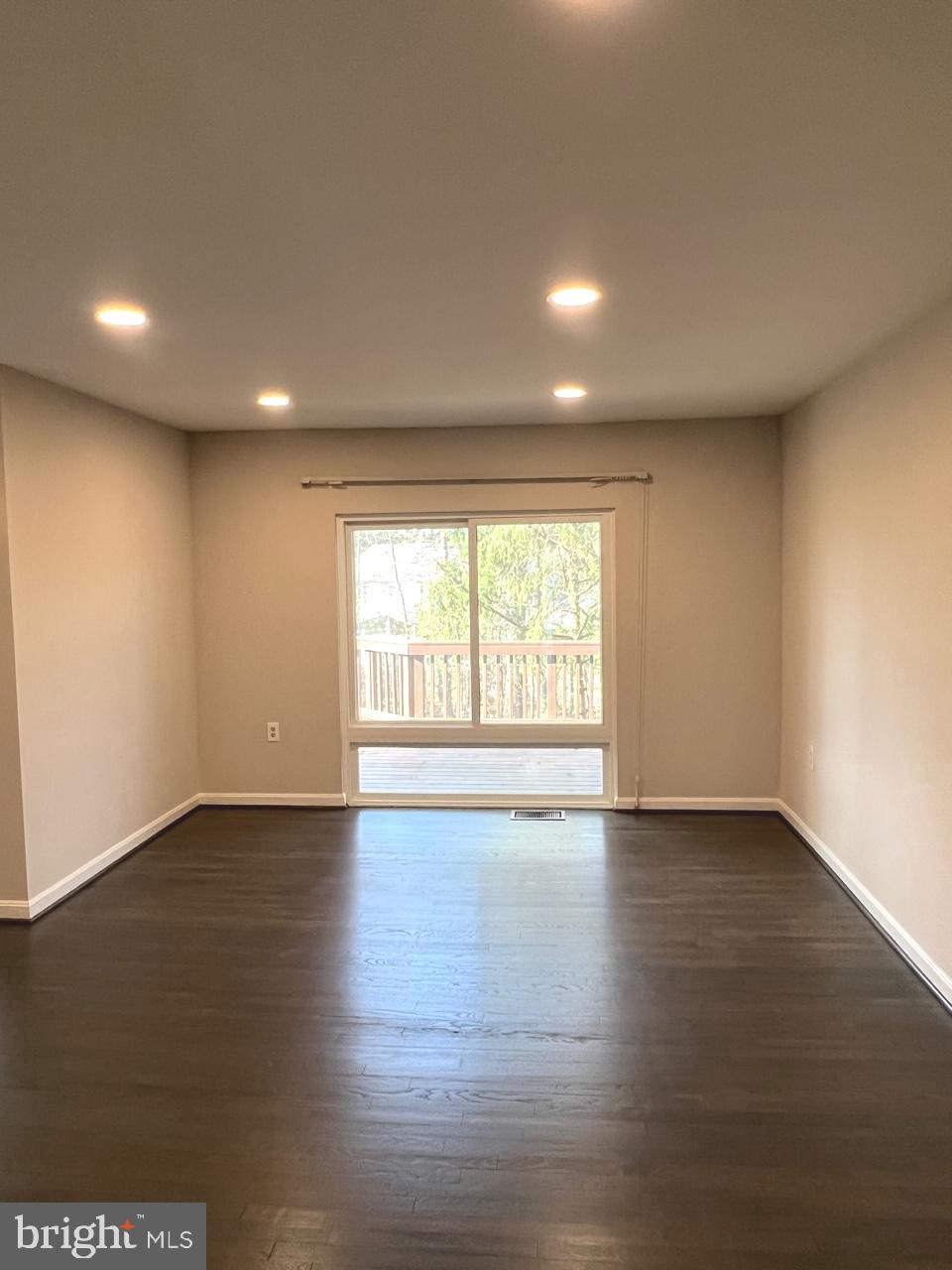 8138 Inverness Ridge Road Potomac, MD 20854 - Photo 10 of 27