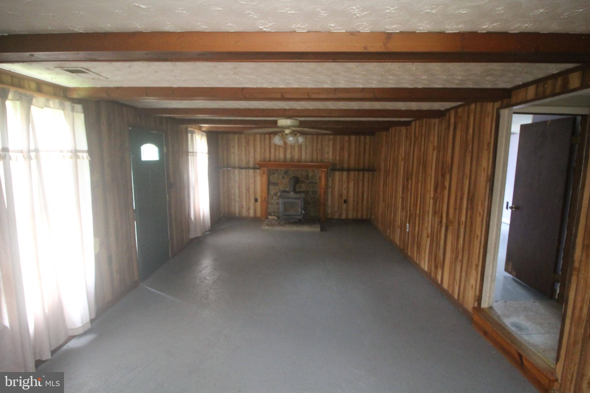 199 Keyser Run Road Washington, VA 22747 - Photo 15 of 30 a view of gallery with hallway