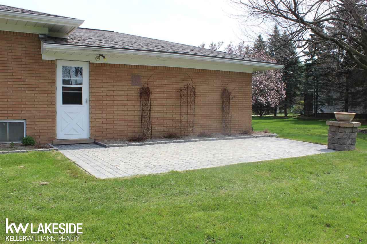 51951 Romeo Plank Road Macomb, MI 48042 - Photo 21 of 30 31286815-20.JPG