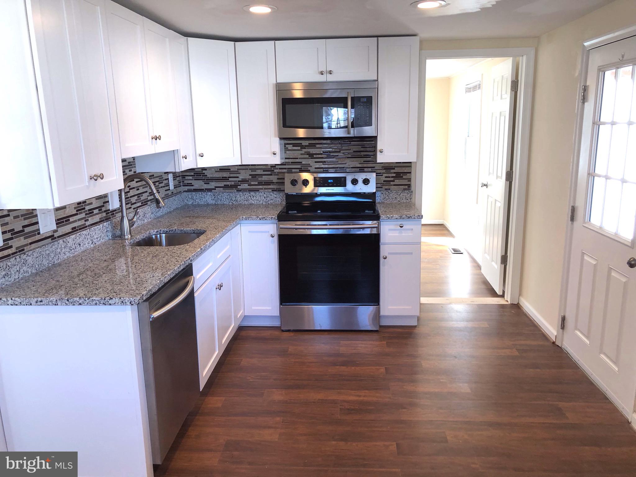 1718 Glen Curtis Road Baltimore, MD 21221 - Photo 17 of 72 Kitchen