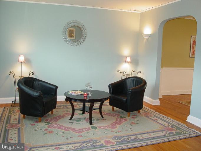 112 Murdock Road Baltimore, MD 21212 - Photo 14 of 22 Sunny, bright, Pottery Barn colors