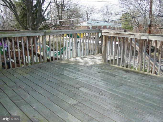 112 Murdock Road Baltimore, MD 21212 - Photo 17 of 22 Huge deck great for entertaining.