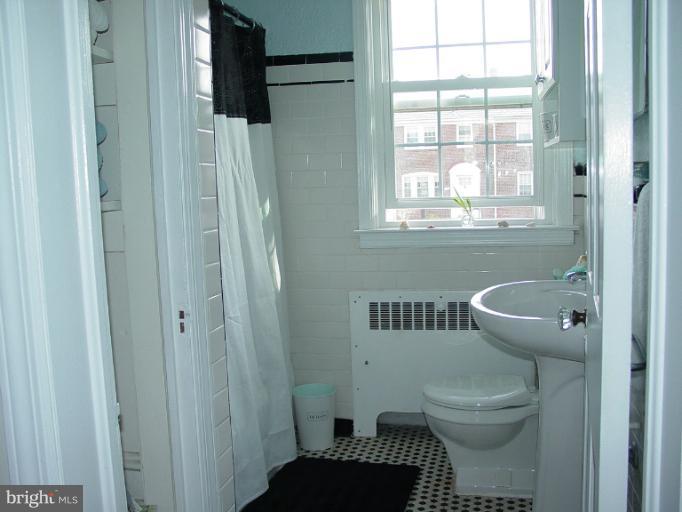 112 Murdock Road Baltimore, MD 21212 - Photo 3 of 22 Bath