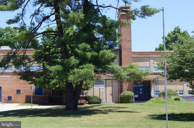 112 Murdock Road Baltimore, MD 21212 - Photo 8 of 22 School