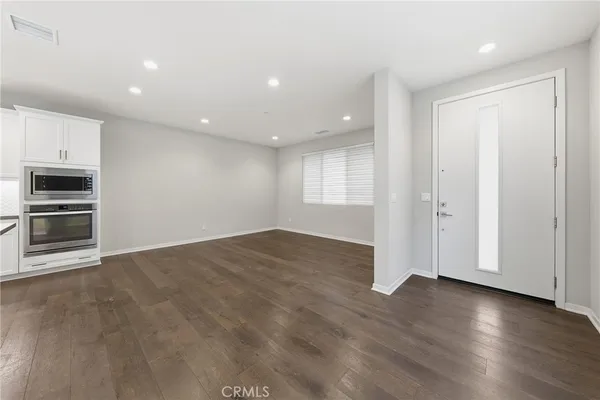 $4,650 | 210 Terrapin, Irvine, CA 92618