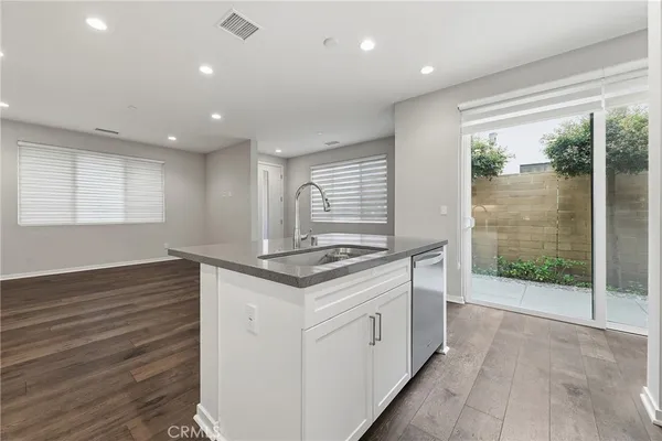 $4,650 | 210 Terrapin, Irvine, CA 92618