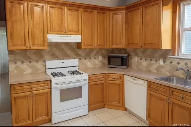 $2,850 | 42 Hill Terrace, Yonkers, NY 10701