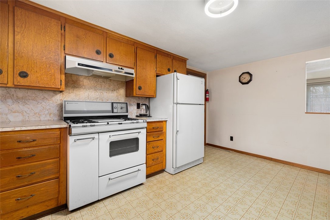 93 Norman Street Cumberland, RI 02864 - Photo 8 of 39