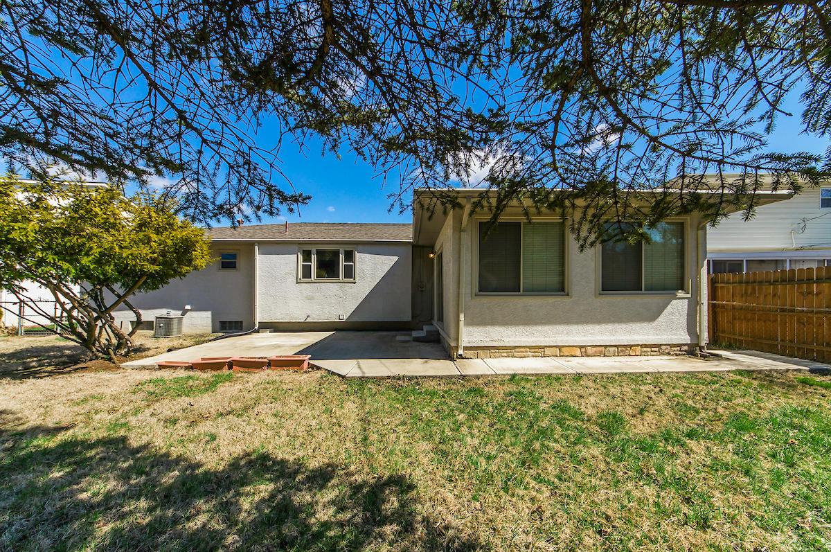 435 Heather Hill Road Columbus, OH 43213 - Photo 41 of 49