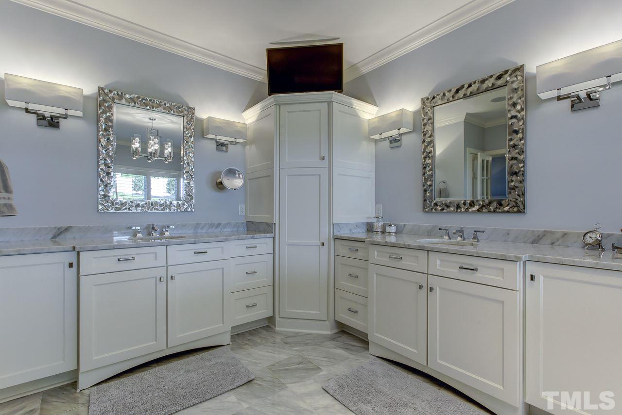 1330 Hathaway Road Raleigh, NC 27608 - Photo 15 of 25
