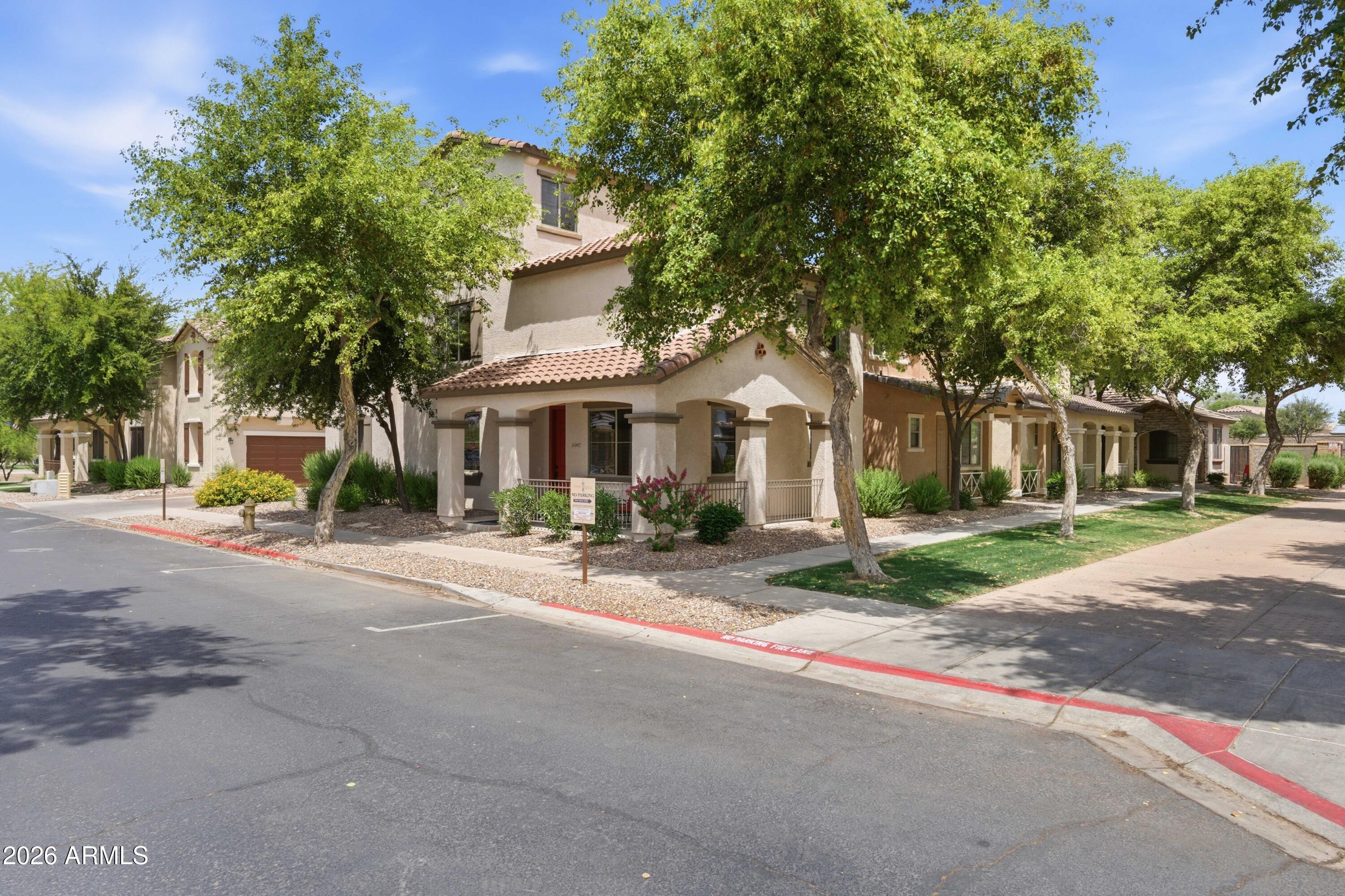 3927 South Rim Road Gilbert, AZ 85297 - Photo 10 of 45 1d