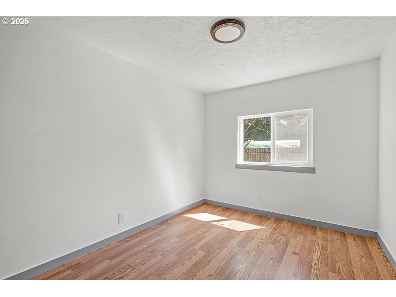 5686 Battle Creek Road Southeast Salem, OR 97306 - Photo 24 of 39 Gallery Image 24