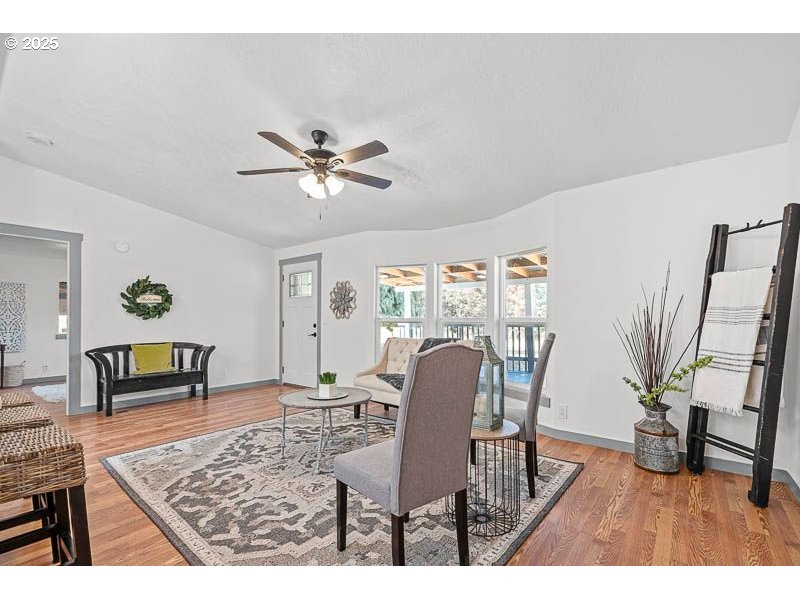 5686 Battle Creek Road Southeast Salem, OR 97306 - Photo 8 of 39 Gallery Image 8