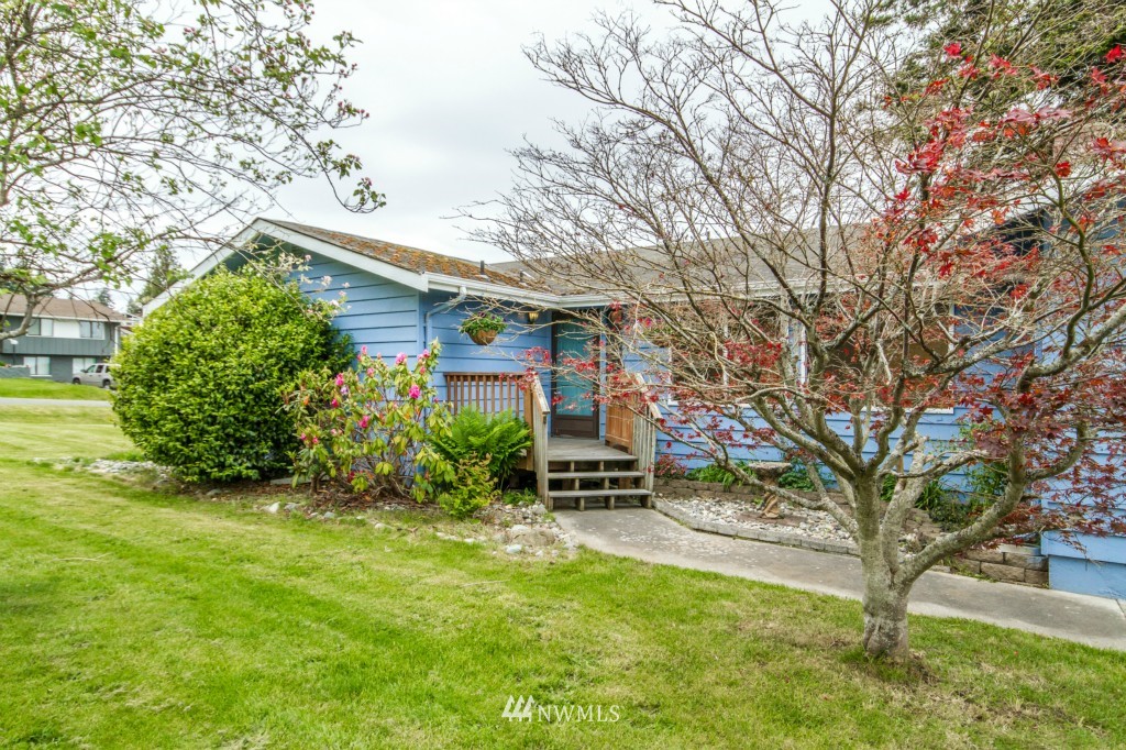 3881 Taylor Road Oak Harbor, WA 98277 - Photo 2 of 24 Gallery Image 2