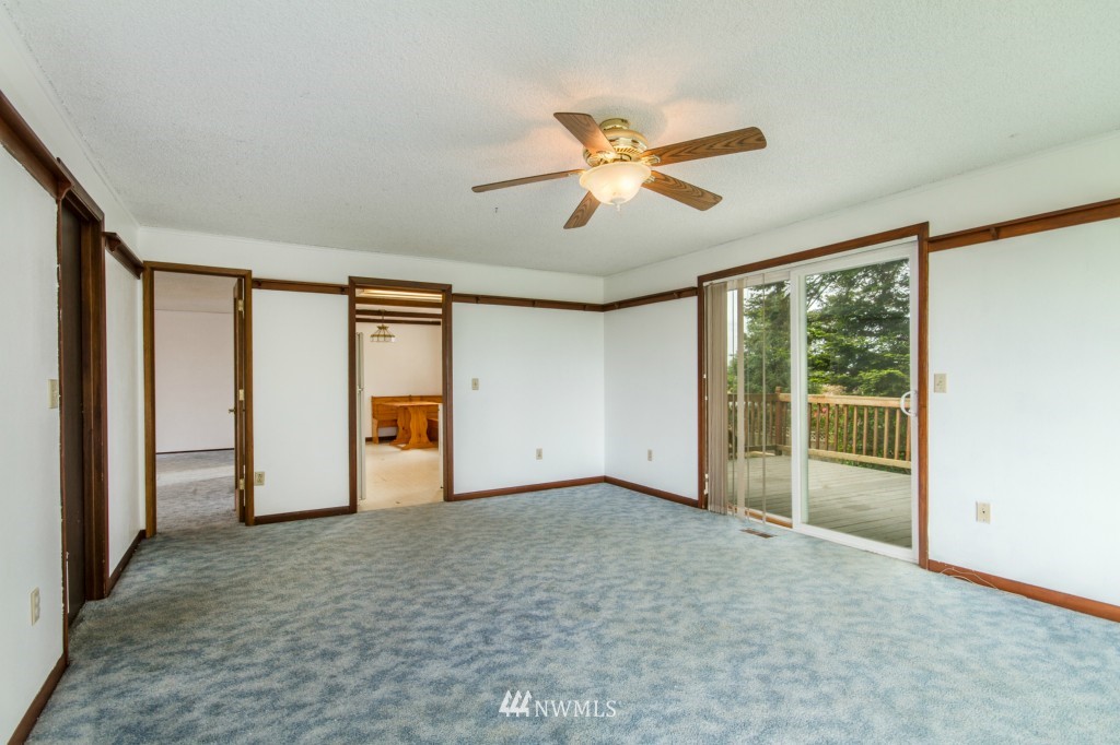 3881 Taylor Road Oak Harbor, WA 98277 - Photo 11 of 24 Gallery Image 11