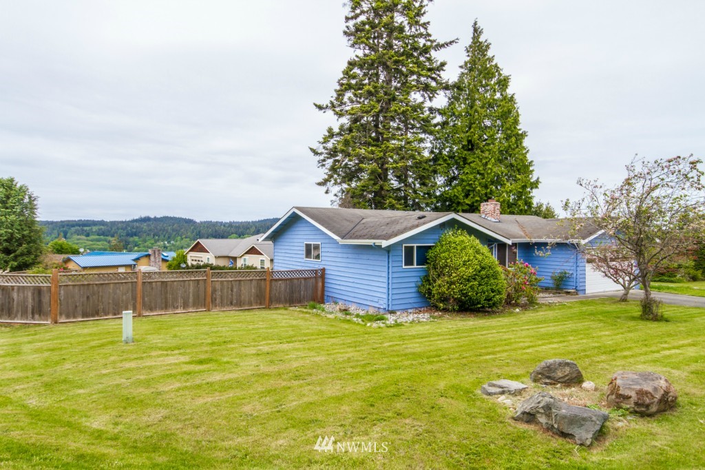 3881 Taylor Road Oak Harbor, WA 98277 - Photo 4 of 24 Gallery Image 4