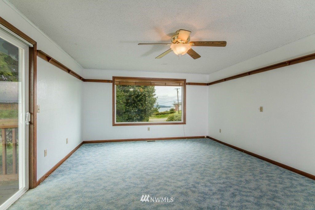 3881 Taylor Road Oak Harbor, WA 98277 - Photo 10 of 24 Gallery Image 10