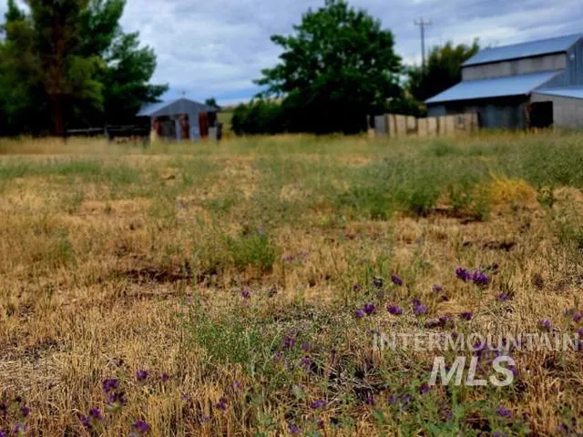 $385,000 | 2230 Kilborn Lane, Mesa, ID 83643