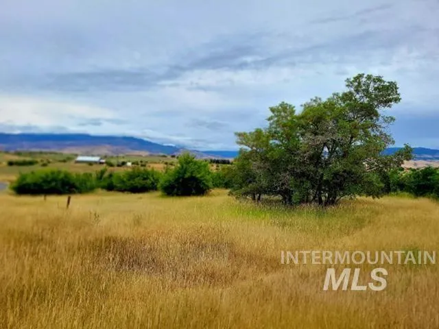 $385,000 | 2230 Kilborn Lane, Mesa, ID 83643