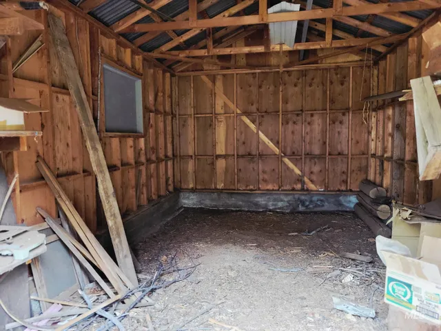 $385,000 | 2230 Kilborn Lane, Mesa, ID 83643